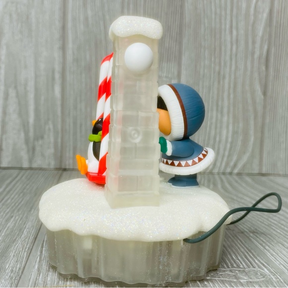 Hallmark magic cord Christmas ornament Frosty Friends Swinging in the Holidays - Picture 6 of 8